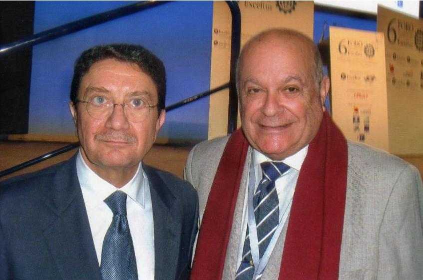 7 Junto a Taleb Rifai