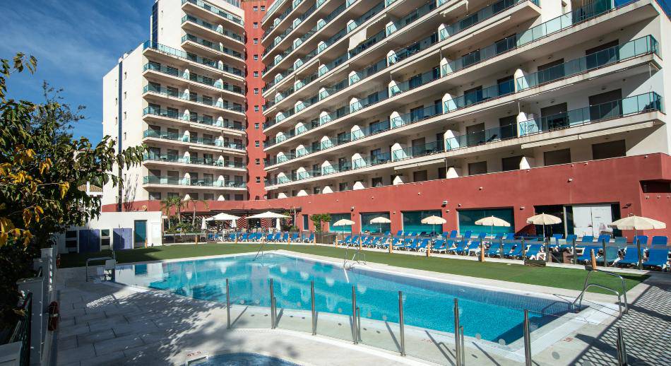 Apartamentos Benalmádena Príncipe piscina