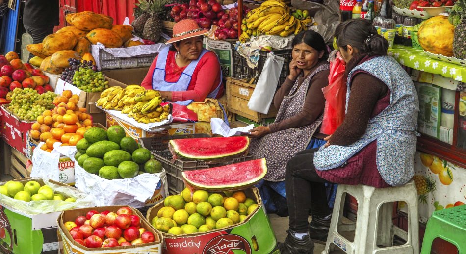 Bolivia, el destino turístico 2023 -mercado tradicional
