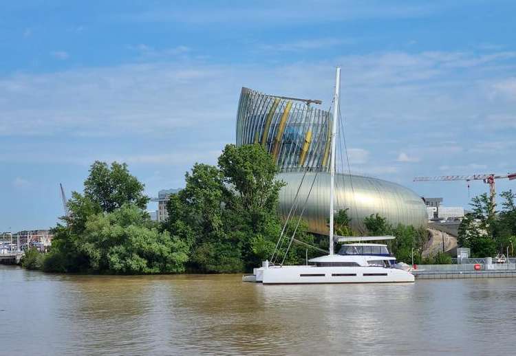 CIUDAD DEL VINO DESDE EL RIO