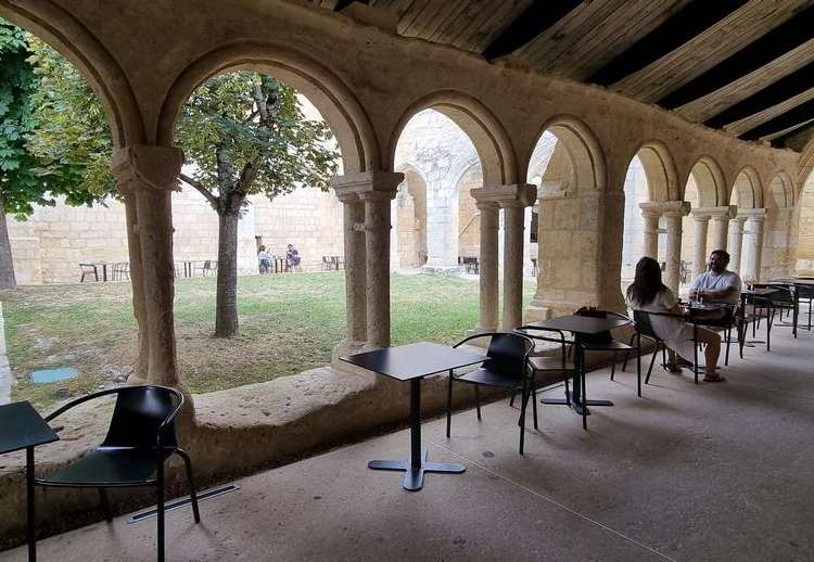 CLAUSTRO DES CORDELIERS