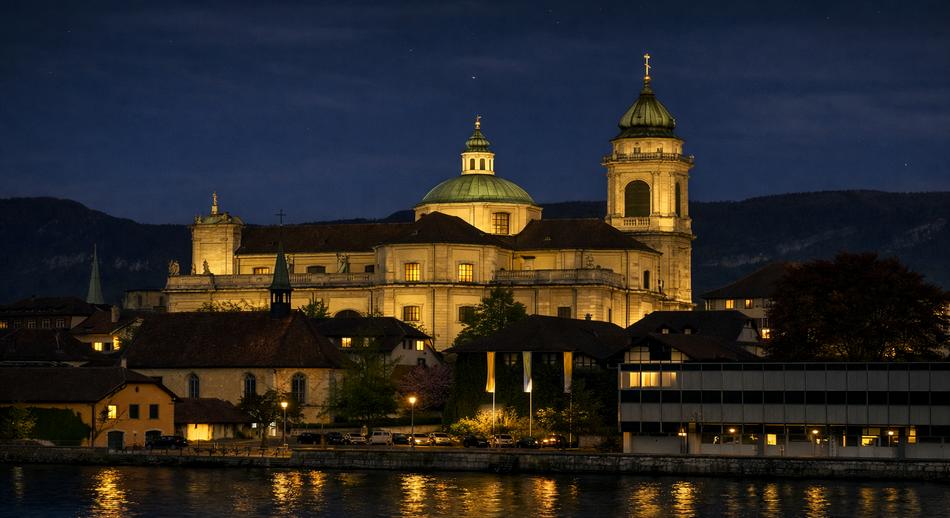 Catedral_de_San_Ursus_vista_nocturna.jpg
