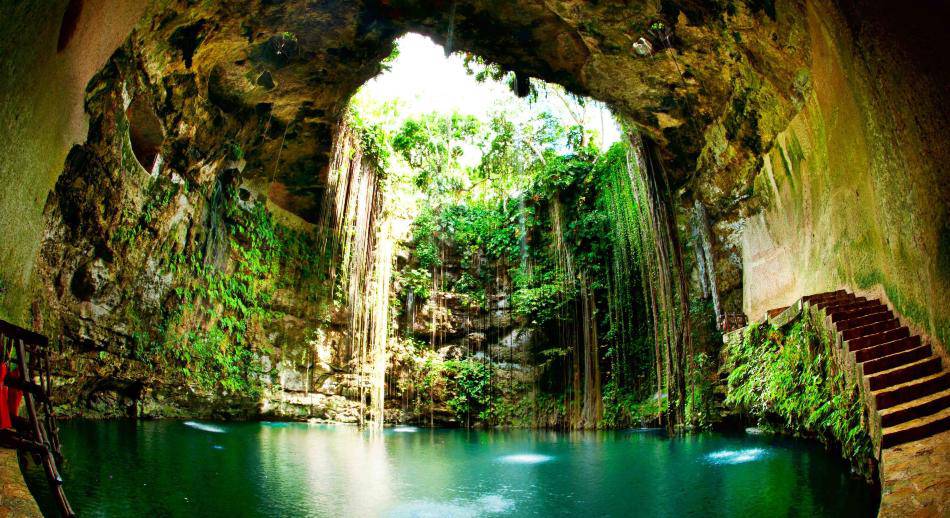 Cenote ik kil Yucatán México