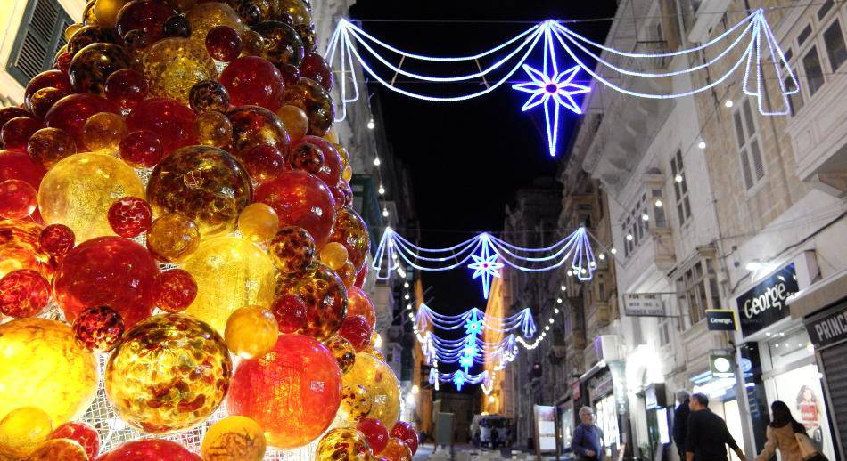 Decoración callejera navideña en Malta