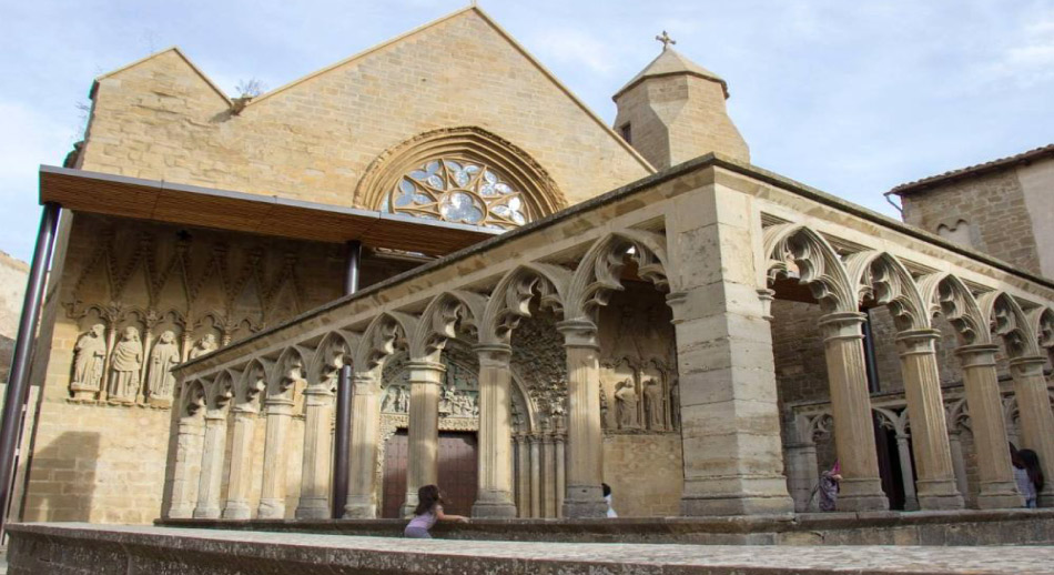 A la Conquista del castillo y Palacio Real de Olite