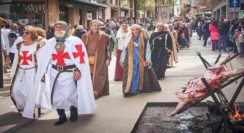 DESFILE EN HOMENAJE TEMPLARIO A JAIME I Y GUILLEM DE MONTRODON