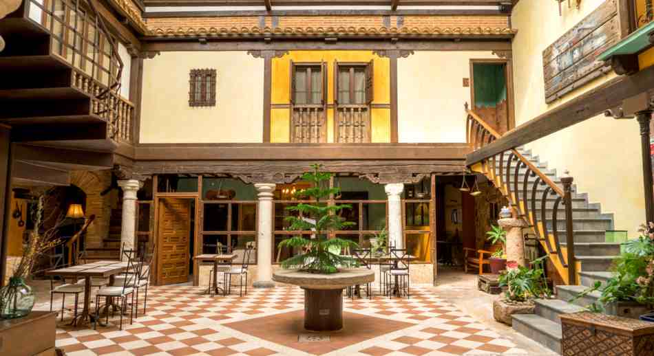 Descubre el encanto de Almagro en un gran hotel