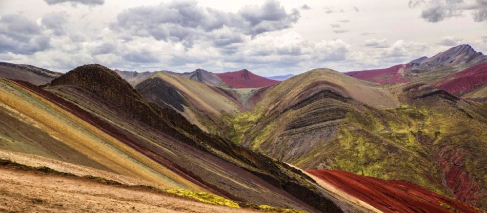 Deslumbrante Cordillera del Arcoíris Palccoyo