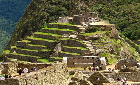 El Intihuatana reloj solar de los Incas