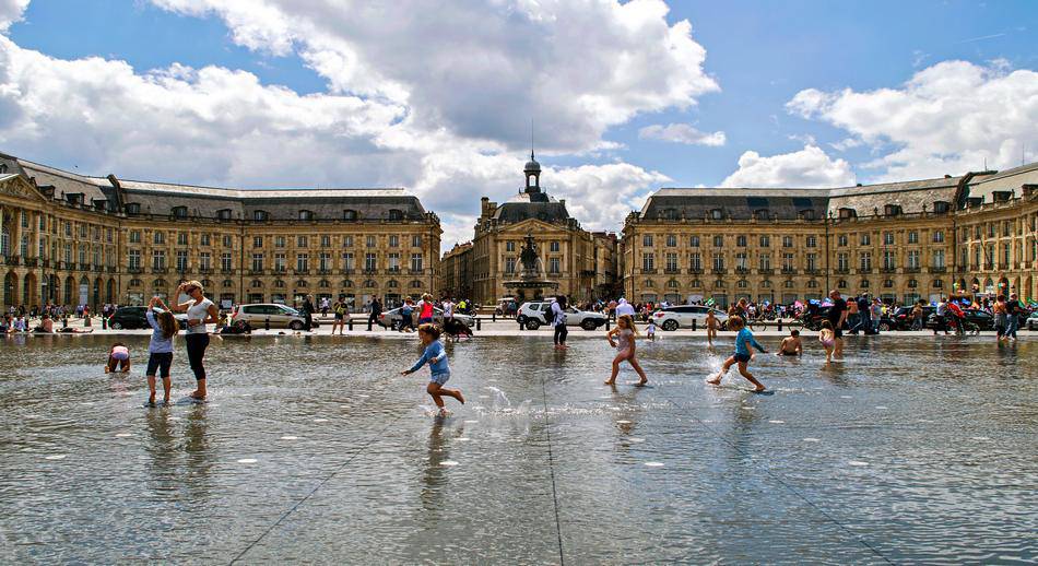 Francia Gironda Garona Burdeos Place de la Bourse02CroisiEurope