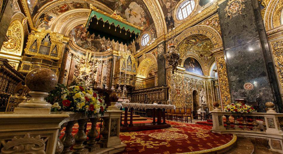 Interior de la Iglesia San Juan Malta