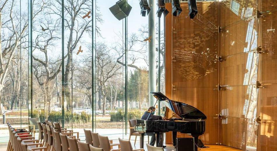 Interior casa de la música húngara