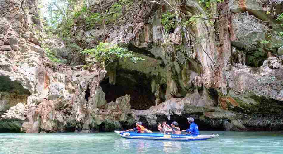 KAYAK EN LAS CUEVAS