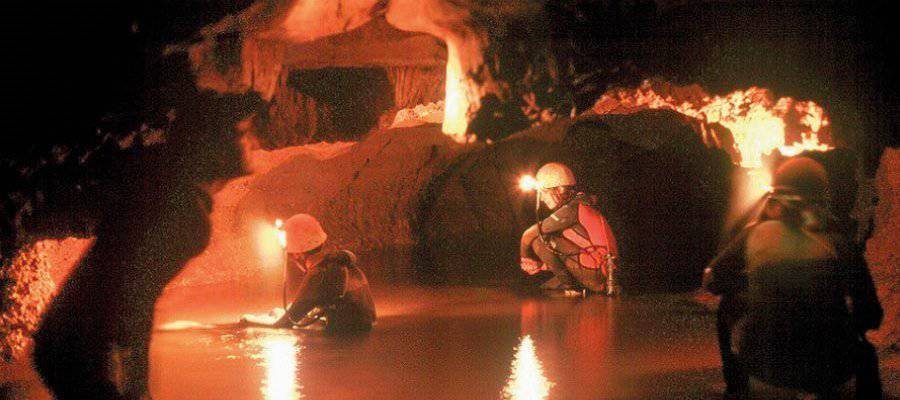 La espeleología en las Cuevas de la Espluga