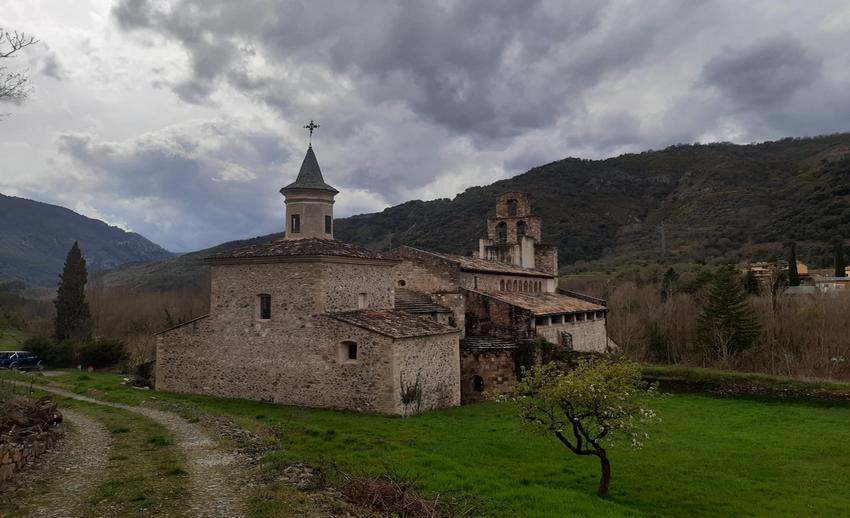 Monasterio de Santa Maria de Gerri de la Sal vista de la iglesia 1