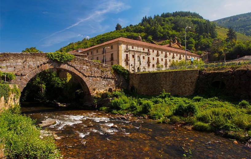 Monasterio y Puente de Corias Asturias