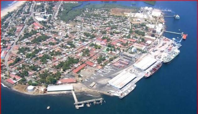 Nicaragua, puerto de Corinto