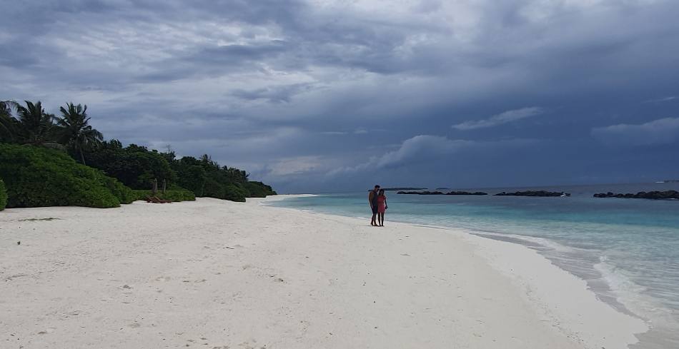 PLAYA SOLITARIA EN DHIGALI