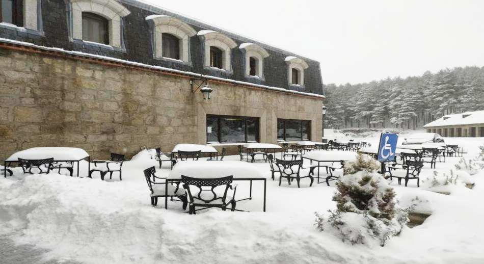 Parador de Gredos nevado 1