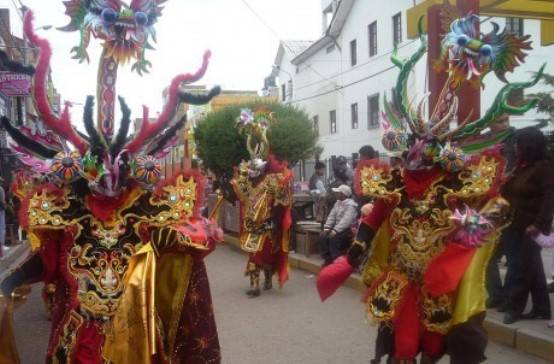 Danzantes de Puno para Peru Seis Sentidos