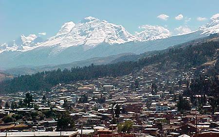 Peru Bajo unmanto verde