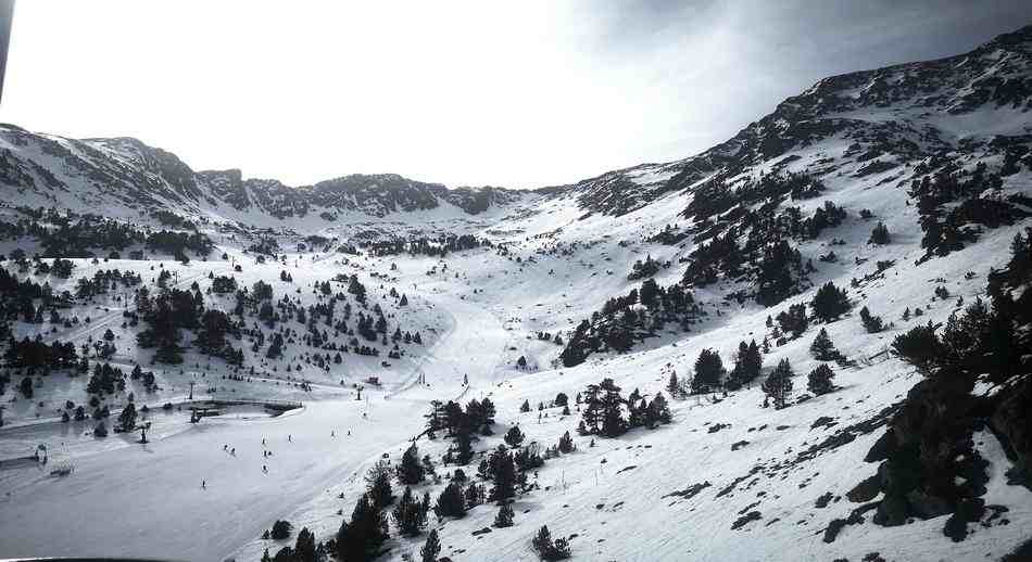 Pistas_de_esquí_de_Andorra.jpg