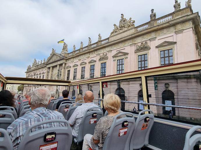 RECORRIENDO BERLÍN EN BUS