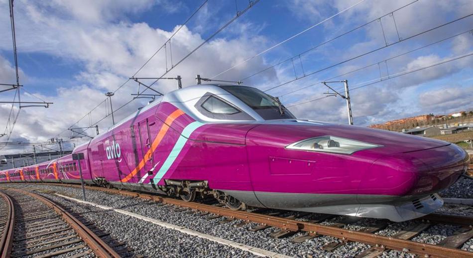 Renfe pone a la venta 17.000 billetes en los trenes AVLO de Andalucía