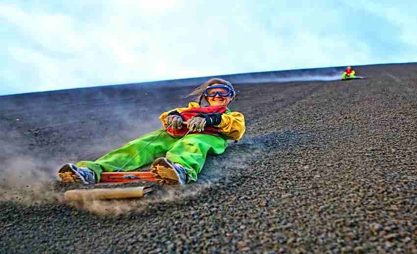 Sandboard en el Volcán Cerro Negro 1