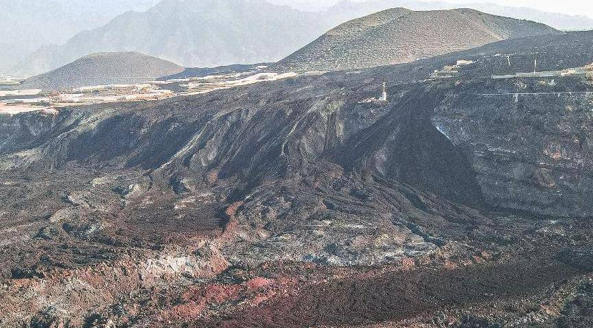 Sendero volcán 1