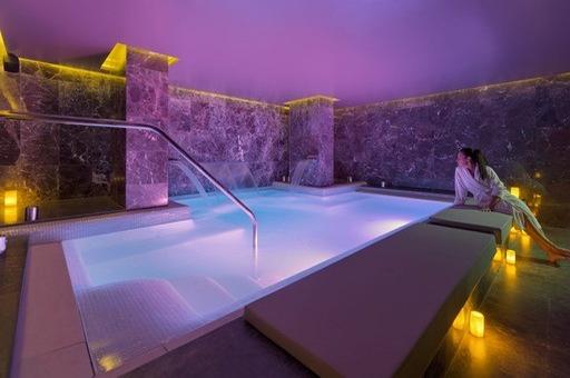 The One Barcelona jacuzzi