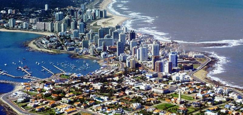 VISTA AEREA DE PUNTA DEL ESTE URUGUA LGOSTO 21