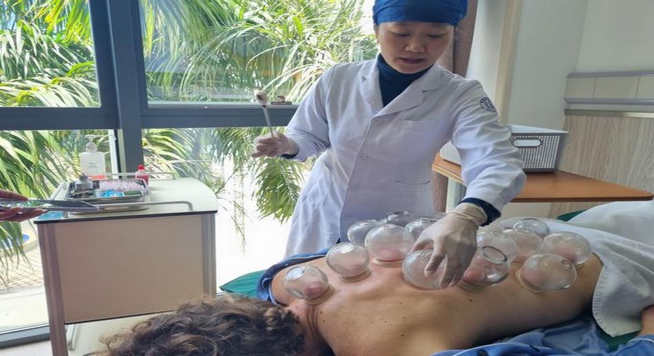 bá guàn cupping o terapia de Hijama