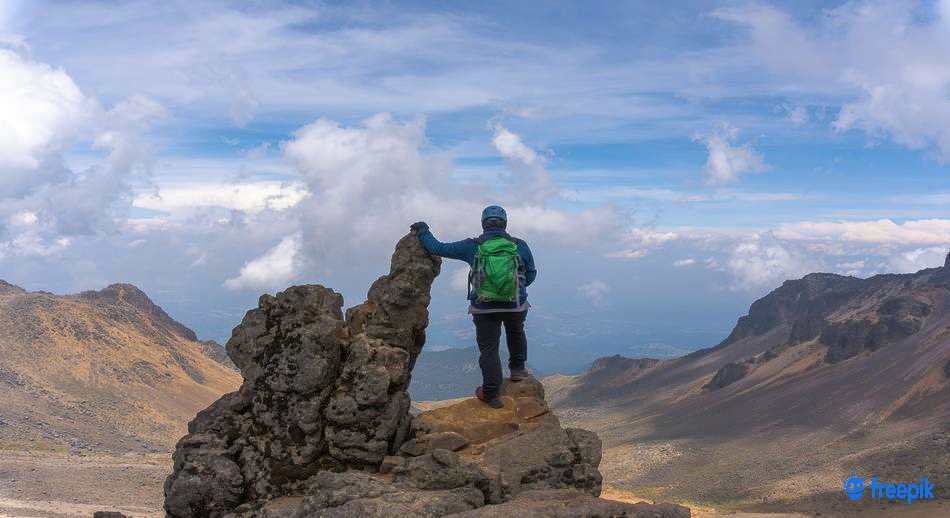 cima volcan iztaccihuatl freepik