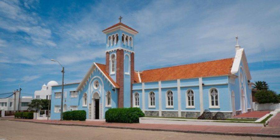 frente a la palza del faro uruguay agosto 21