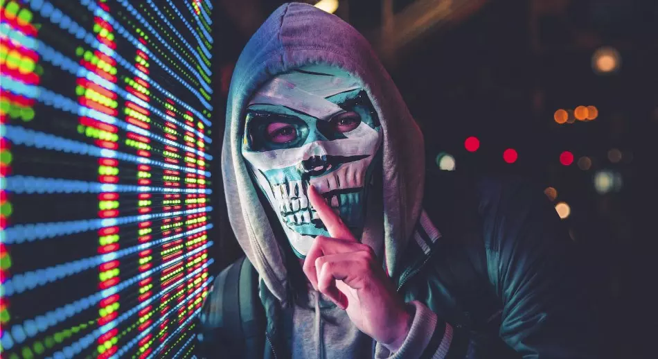 Hoteles, Hi-Fi y Hackers