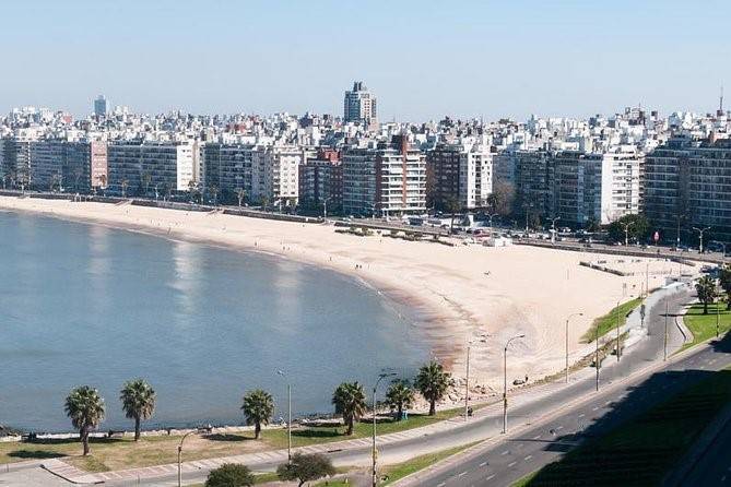 playa pocitos uruguay