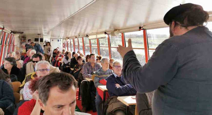 Turismo por Valladolid en tren y barco para estrenar la temporada del Tren del Canal de  Castilla 