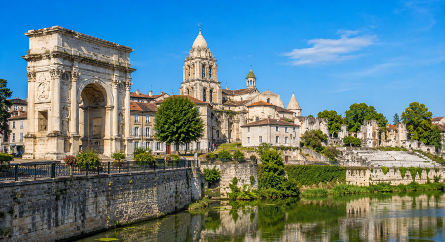 Saintes, entre vestigios romanos y encanto del oeste francés