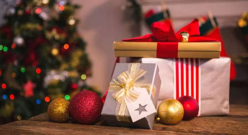 Los españoles gastarán una media de 225 euros en regalos en las Navidades de 2023