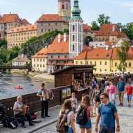 Český Krumlov, la ciudad checa donde el río dibuja un castillo de cuento y el tiempo parece haberse detenido