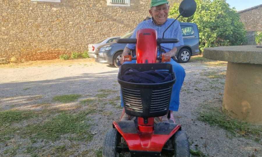 Caterino y la república de las abejas