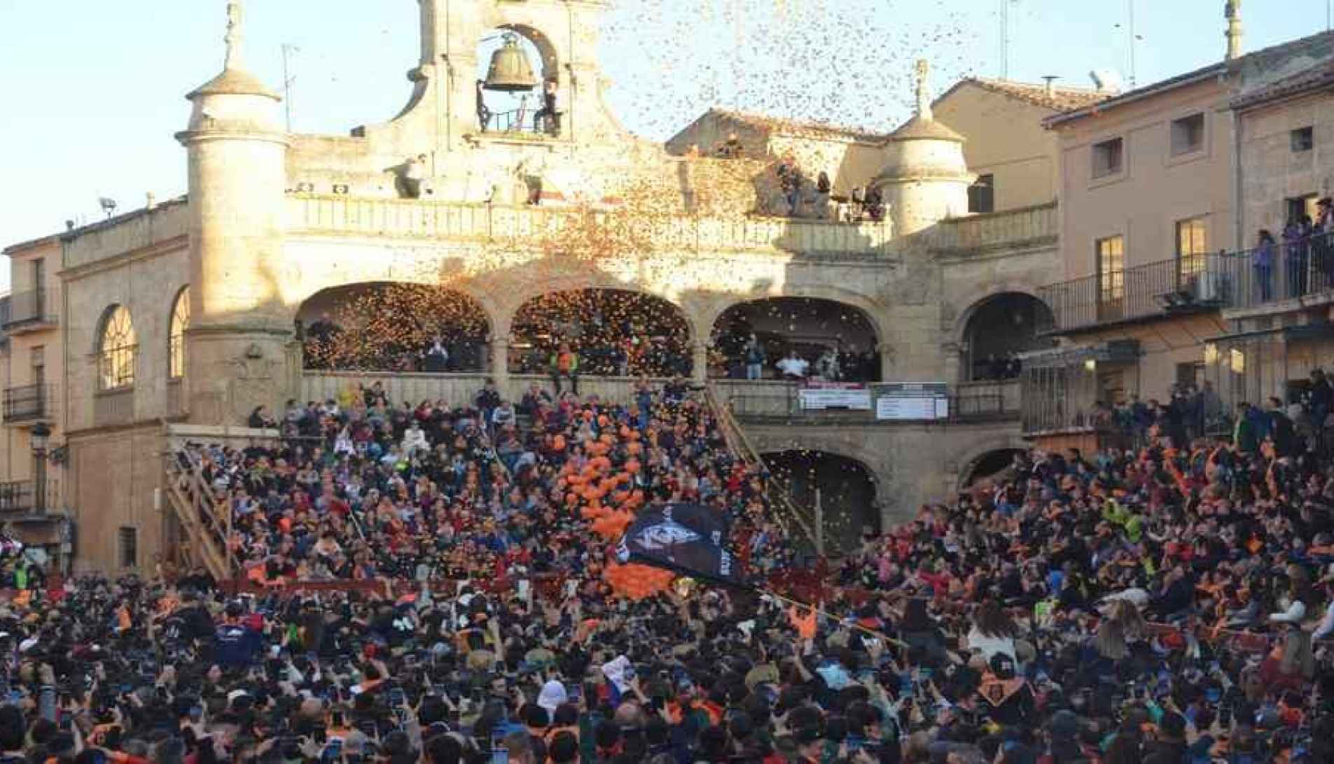 Un carnaval singular en el que el toro se impone a los disfraces