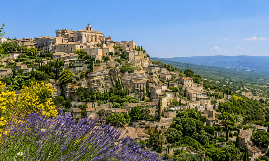 Gordes, el tesoro provenzal entre lavanda y colinas doradas