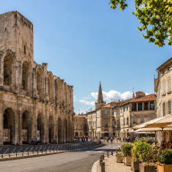 Arles, entre historia romana, arte y tradición provenza