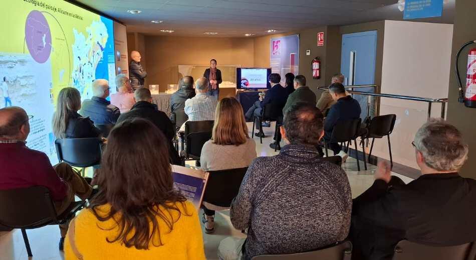 Presentación guía del museo Presentación guía del museo MUPE